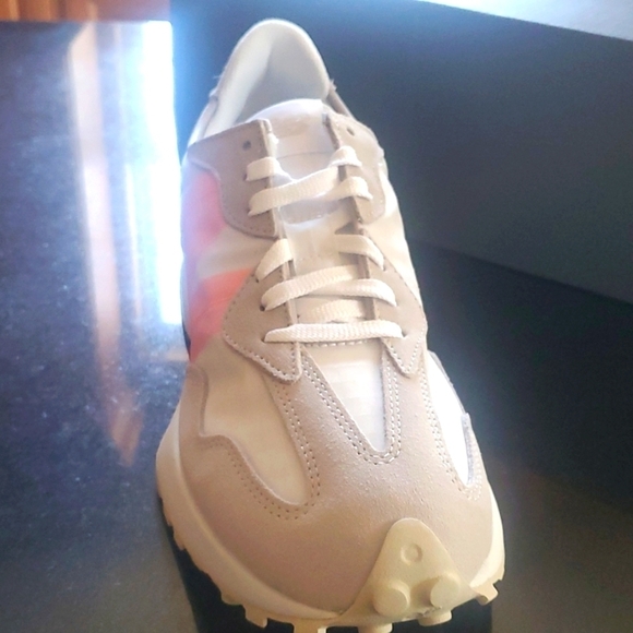 NEW BALANCE 327 Mens Shoes Sz 13 - Picture 6 of 7